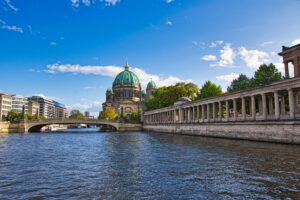 Bevor die Flüsse im Stadtgebiet von Berlin ankommen, ist bereits viel Wasser verdunstet, wie Isotopenanalysen ergaben