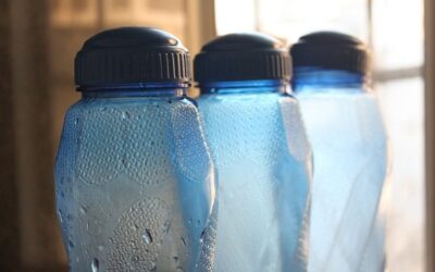 Hundreds of chemicals found in water stored in reusable bottles